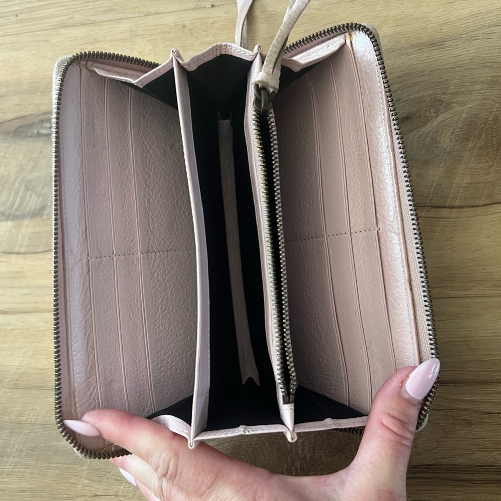 Balenciaga Light Pink Wallet - Picture 4 of 7